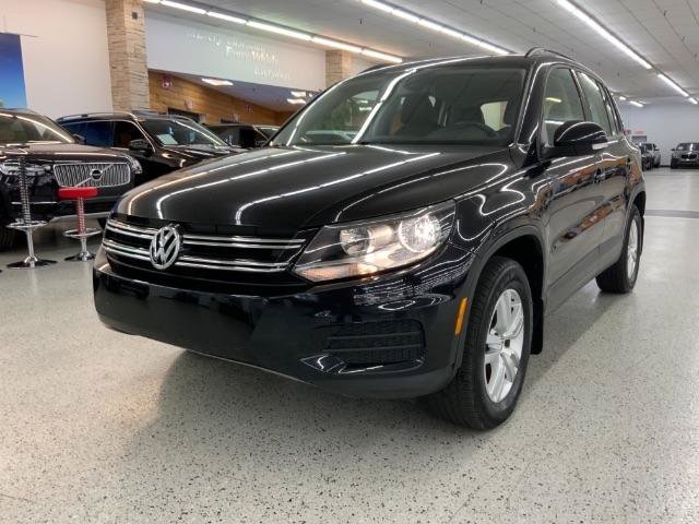 Used 2016 Volkswagen Tiguan S FWD image 2