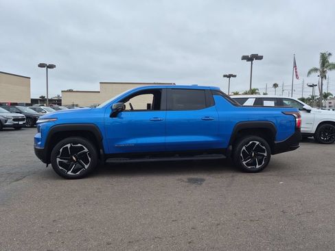 Used 2026 Chevrolet Silverado EV LT AWD/4WD image 5