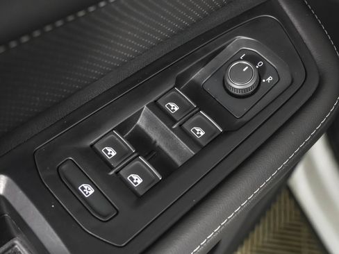 Used 2024 Volkswagen Atlas SE w/ Black Wheel Package image 34