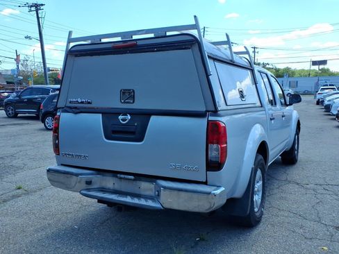 Used 2010 Nissan Frontier SE AWD/4WD image 7