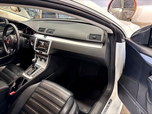 Used 2016 Volkswagen CC R-Line FWD image 17