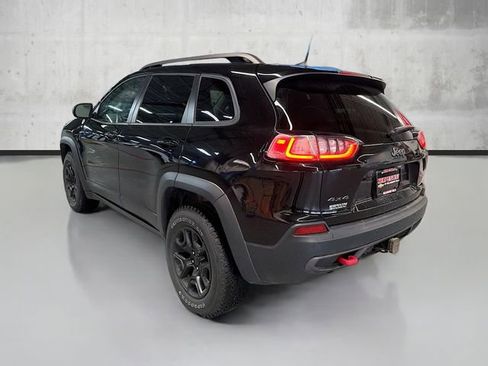 Used 2019 Jeep Cherokee Trailhawk w/ Cold Weather Group image 6
