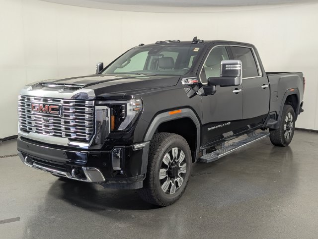 Used 2025 GMC Sierra 3500 Denali w/ Denali Reserve Package AWD/4WD image 4