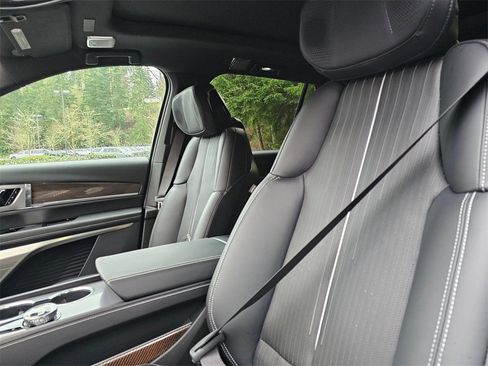 New 2026 Cadillac Vistiq Luxury image 24