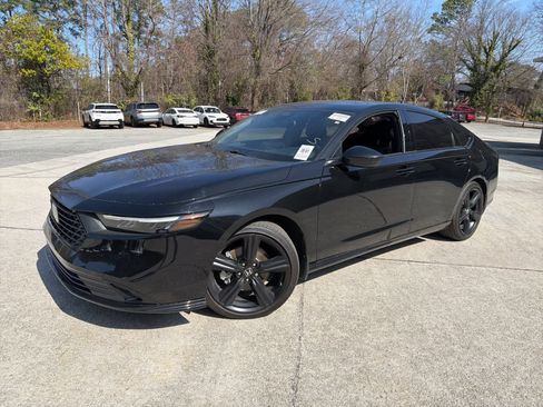 Used 2025 Honda Accord Sport image 5