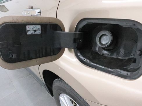 Used 2018 Chevrolet Equinox Premier image 28