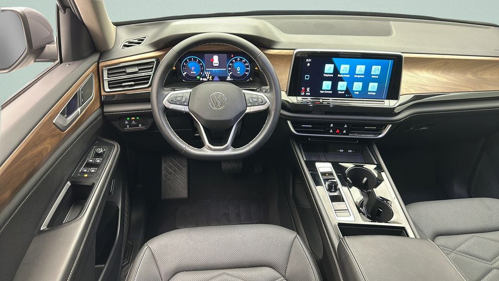Used 2025 Volkswagen Atlas SE AWD/4WD image 10