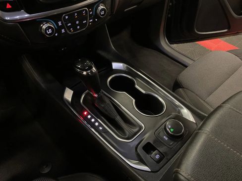 Used 2019 Chevrolet Traverse LT image 37