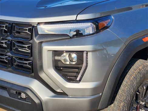 New 2025 GMC Canyon Elevation w/ Convenience Package image 5