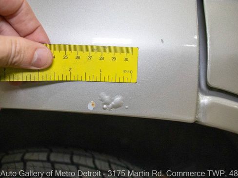 Used 2005 GMC Yukon Denali AWD/4WD image 30