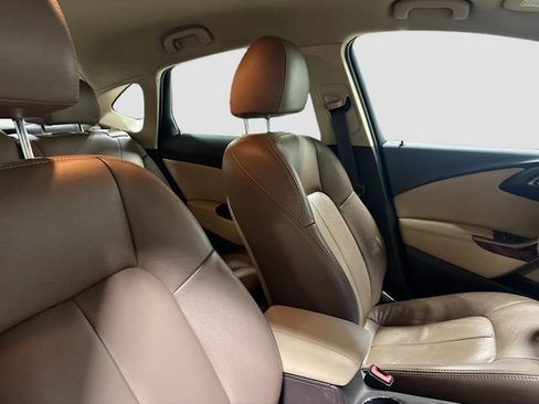 Used 2013 Buick Verano FWD image 27