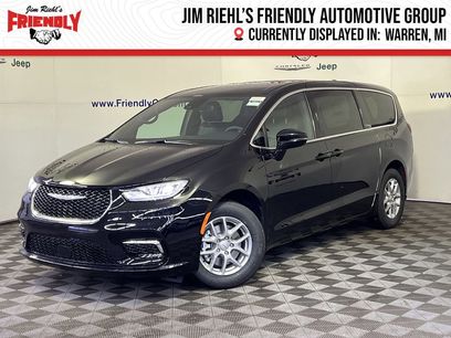 New 2026 Chrysler Pacifica Select