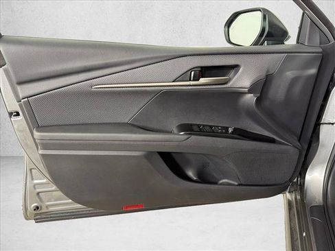 Used 2026 Toyota Camry SE FWD image 10