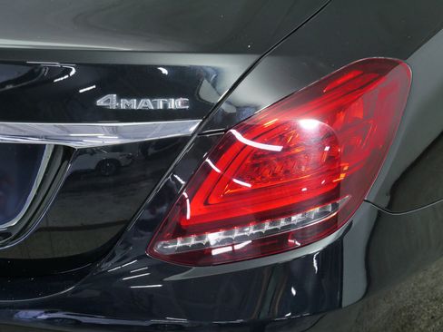 Used 2019 Mercedes-Benz C 300 4MATIC Sedan image 17