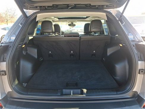 Used 2020 Jeep Cherokee Latitude Plus w/ Comfort/Convenience Group image 30