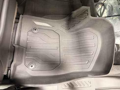 Used 2023 GMC Sierra 3500 Denali image 24