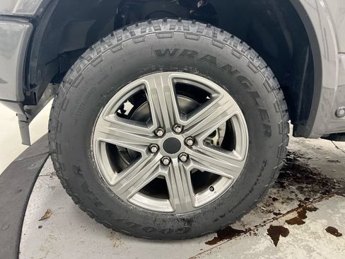 Used 2018 Ford F150 Lariat w/ Equipment Group 502A Luxury AWD/4WD image 28