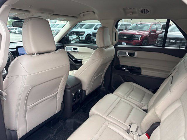 Used 2021 Ford Explorer Platinum w/ Equipment Group 601A AWD/4WD image 20