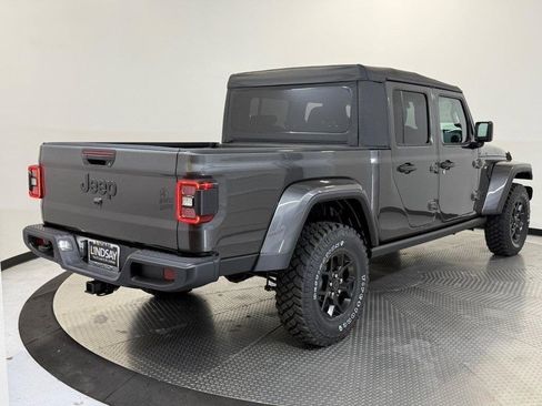 New 2025 Jeep Gladiator Willys image 7