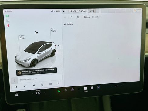 Used 2023 Tesla Model Y Performance image 18