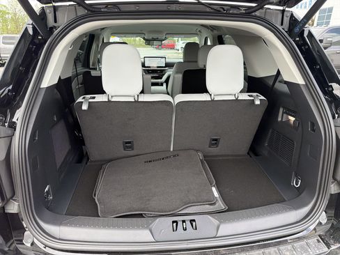 New 2026 Ford Explorer Platinum w/ LUX Leather Package AWD/4WD image 15