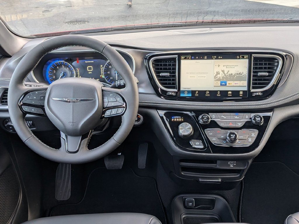 New 2026 Chrysler Pacifica Select w/ S Appearance Package AWD/4WD image 21