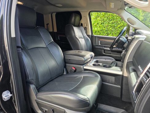 Used 2018 RAM 3500 Laramie image 39