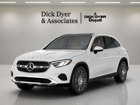 Used 2026 Mercedes-Benz GLC 300 image 36
