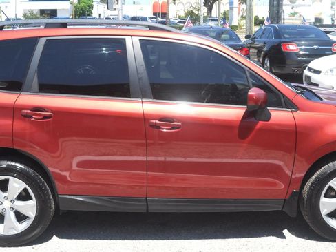 Used 2014 Subaru Forester 2.5i Premium w/ Popular Package #2 AWD/4WD image 9