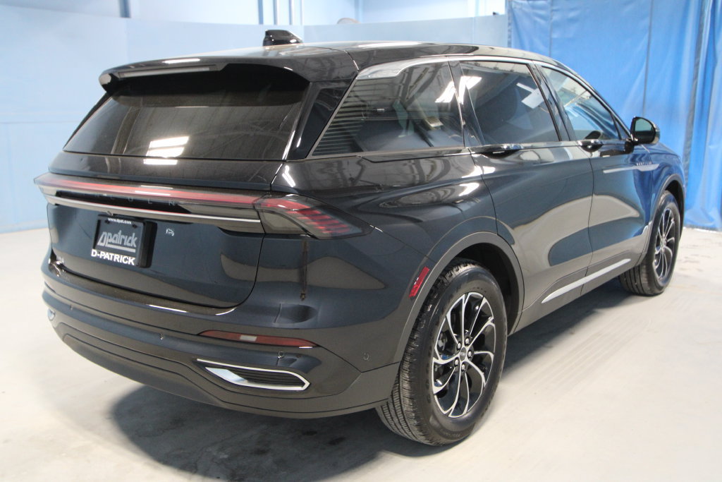 Used 2024 Lincoln Nautilus Premier AWD/4WD image 33