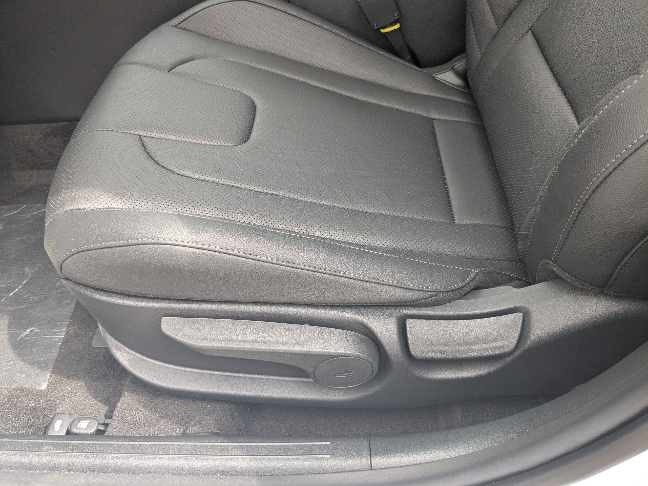 New 2026 Hyundai Elantra SEL Sport FWD image 26