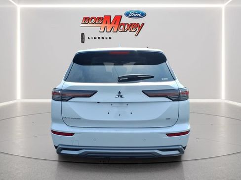 Used 2025 Mitsubishi Outlander SE AWD/4WD image 5