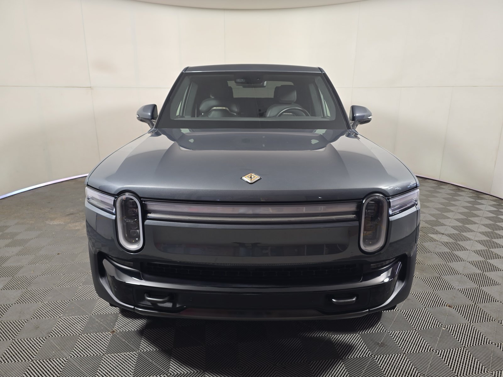 Used 2025 Rivian R1T Adventure Dual AWD/4WD image 8