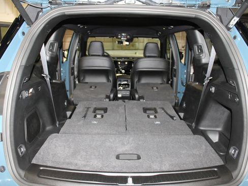 New 2026 Jeep Grand Cherokee L Limited w/ MOPAR Finishing Package AWD/4WD image 38