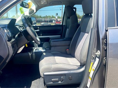 Used 2015 Toyota Tundra SR5 image 11