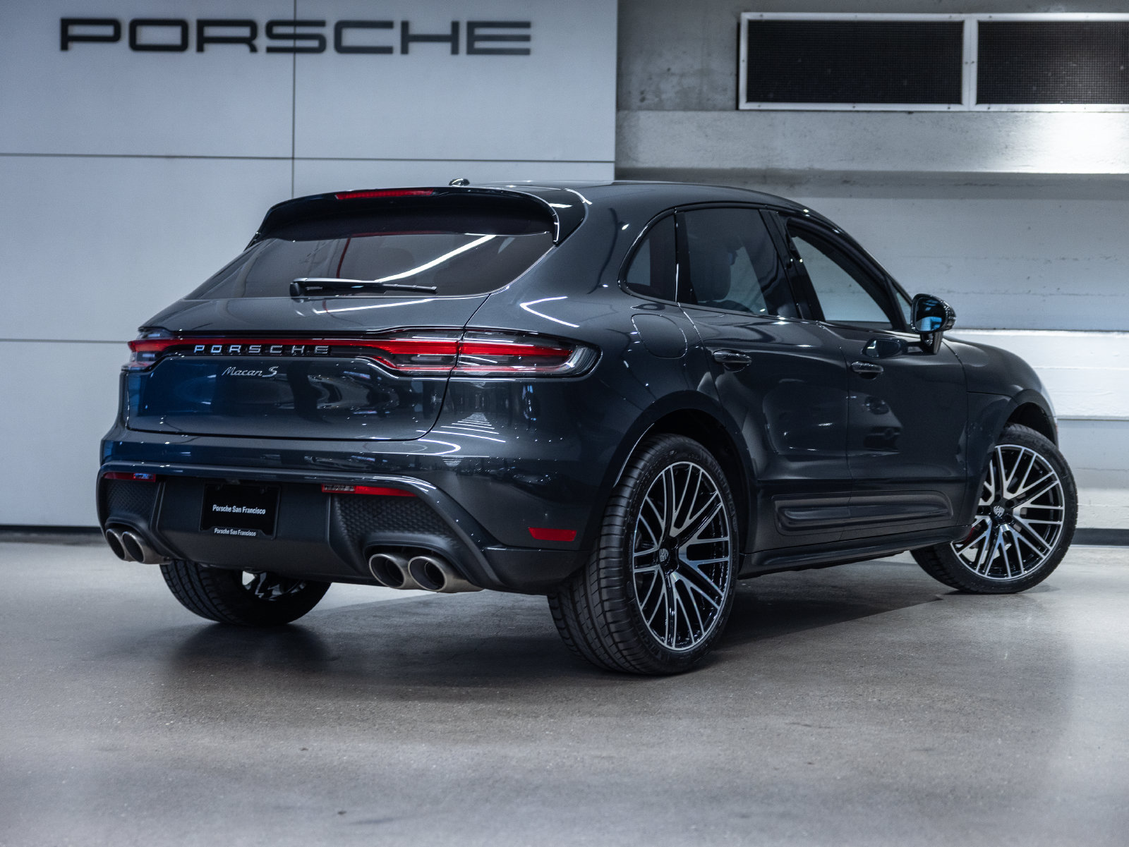 Certified 2026 Porsche Macan S AWD/4WD image 20