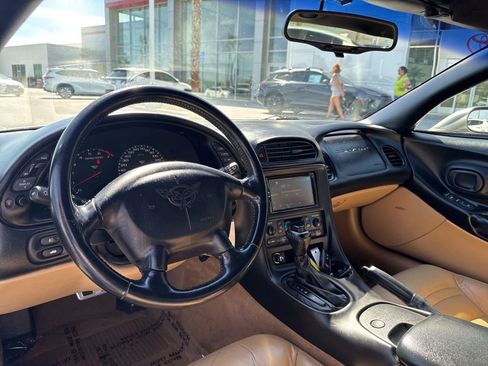 Used 2000 Chevrolet Corvette Coupe w/ Roof Pkg image 11