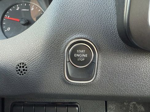 Used 2019 Freightliner Sprinter 2500 image 34