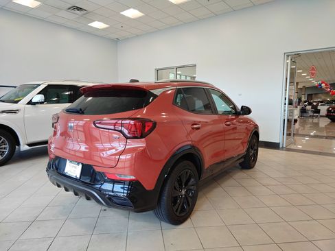Used 2024 Buick Encore GX Sport Touring AWD/4WD image 3