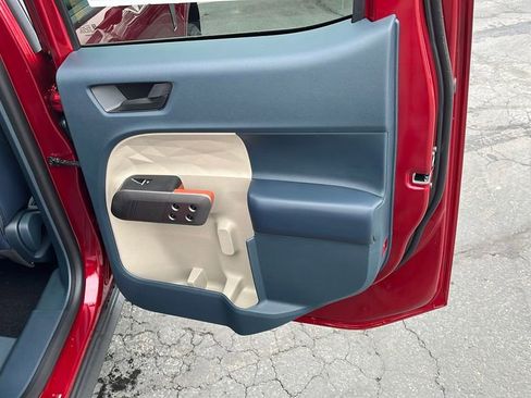 Used 2025 Ford Maverick Lariat w/ 4K Tow Package AWD/4WD image 11