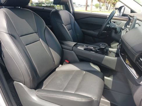Used 2023 Nissan Rogue SL w/ SL Premium Package FWD image 16