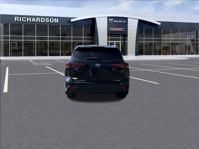Used 2022 Toyota Highlander XLE