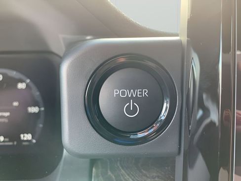 New 2025 Toyota Tacoma Limited AWD/4WD image 23