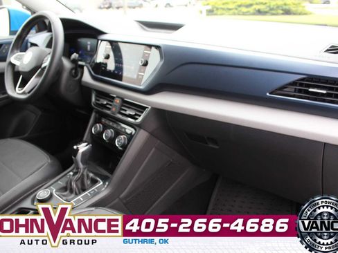 Used 2023 Volkswagen Taos SE AWD/4WD image 17