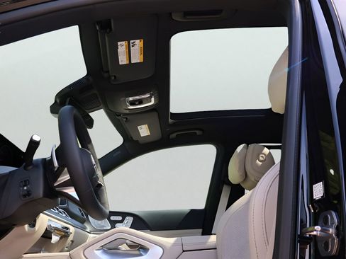 New 2026 Mercedes-Benz GLS 450 4MATIC image 39