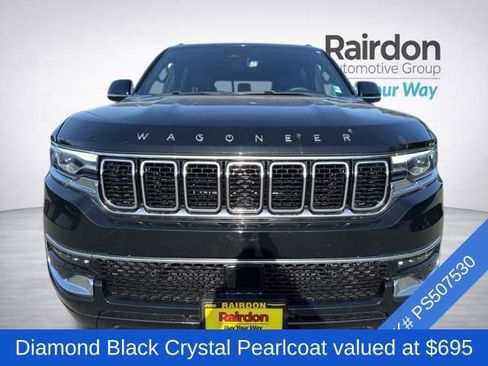 Used 2023 Jeep Wagoneer 4WD image 2