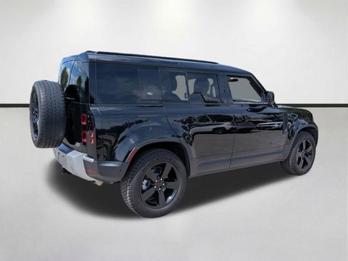 Used 2022 Land Rover Defender 110 SE AWD/4WD image 4