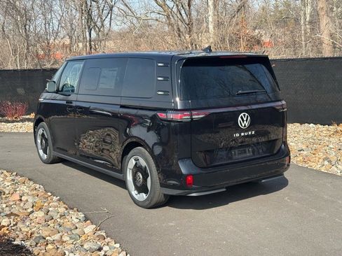 New 2025 Volkswagen ID. Buzz Pro S image 3