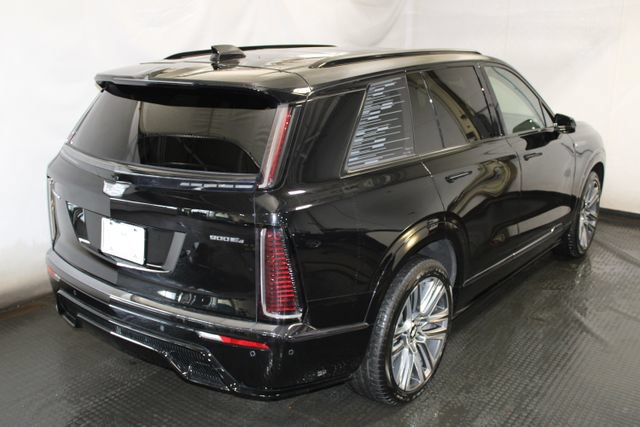 Certified 2026 Cadillac Vistiq Sport w/ LPO, Floor Liner Package AWD/4WD image 4