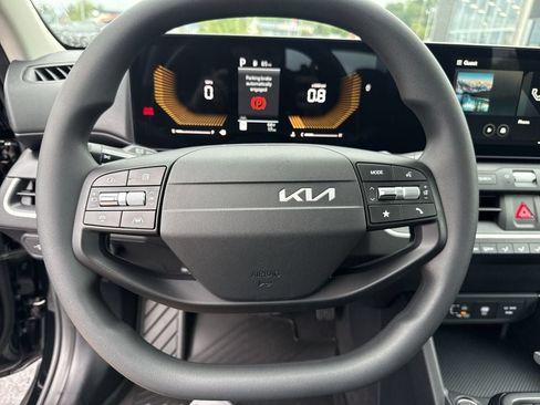 New 2026 Kia K4 FWD image 15